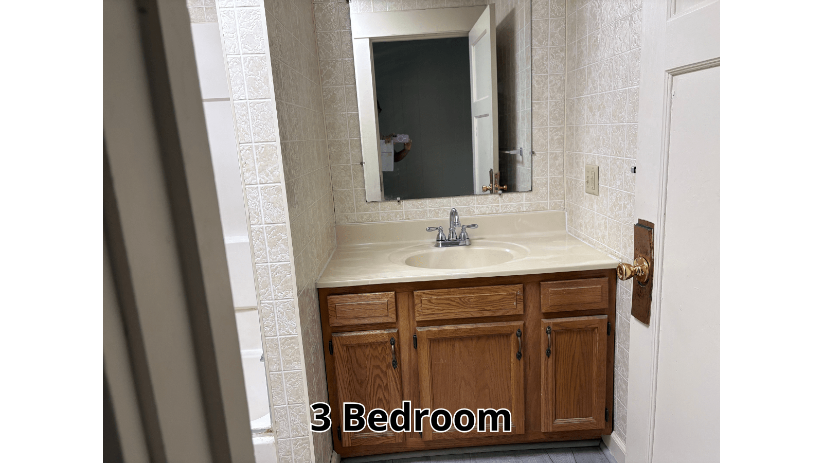 3 Bedroom bathroom vanity