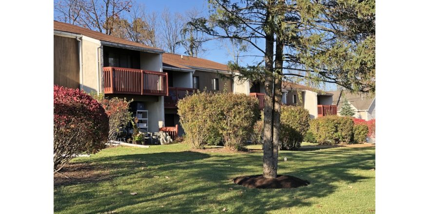 Exterior of Galenwood Apartments