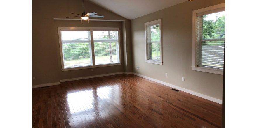 Unfurnished living room