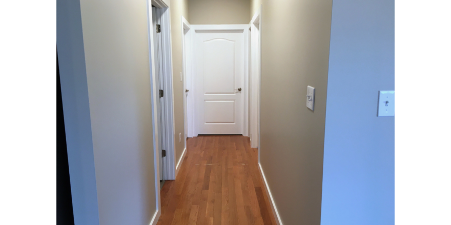 116 Deepwood First Floor Hallway