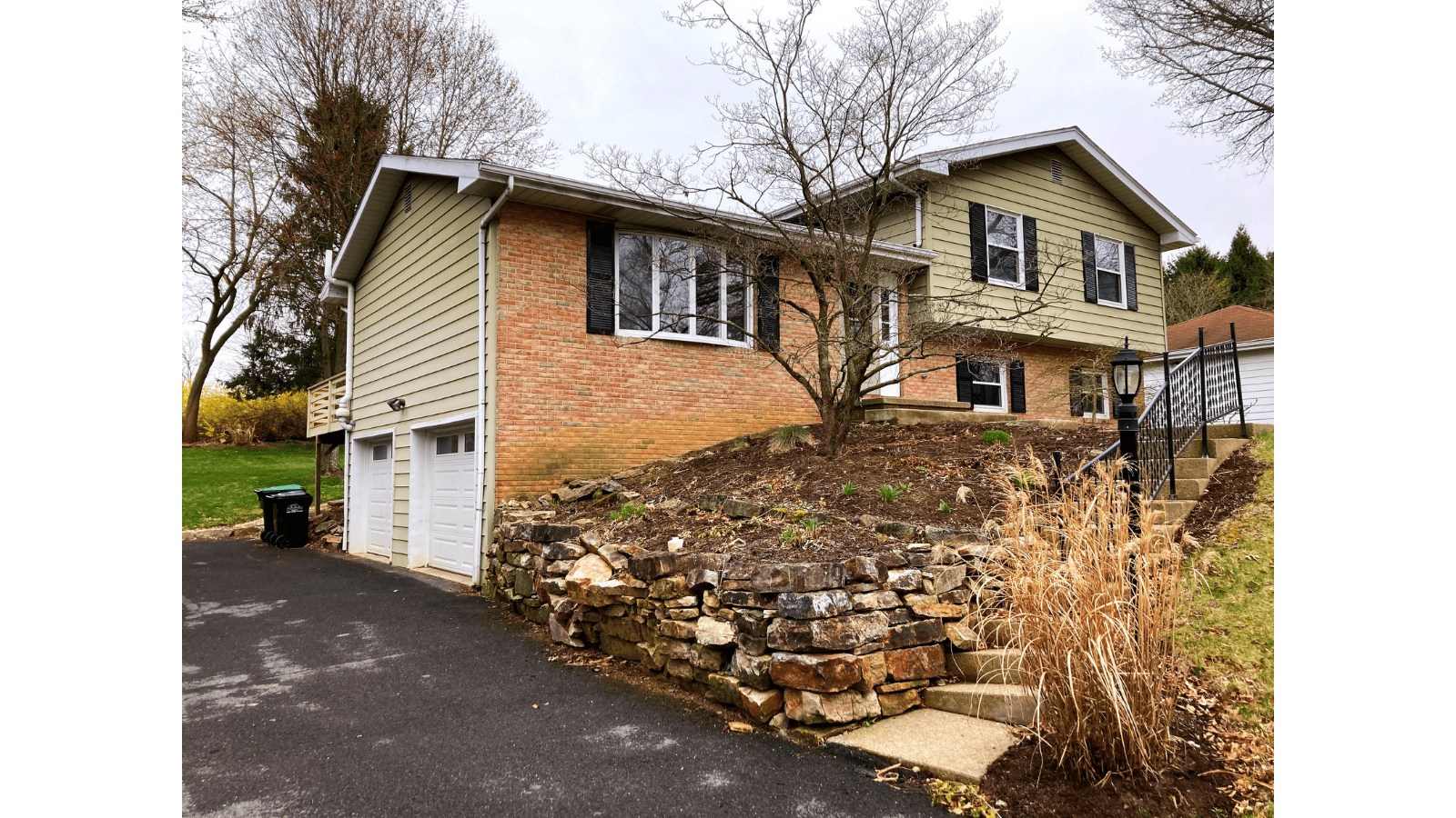 208 E Doris Ave home exterior