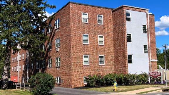 Crestmont building exterior