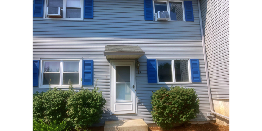 Exterior of townhome, 10 Fredricksburg Court