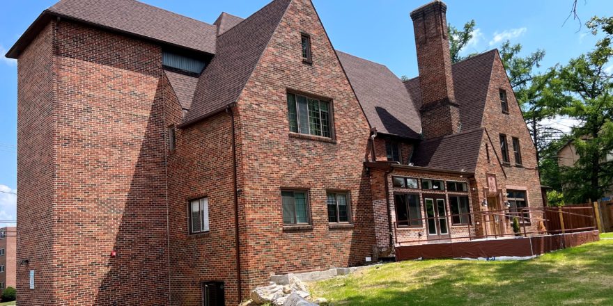 Exterior of 321 Fraternity Row