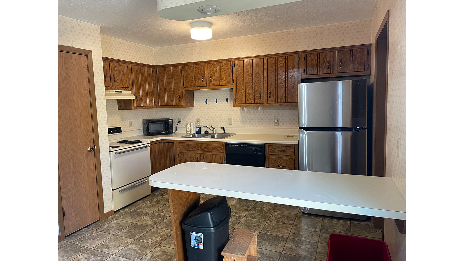 Associated Realty Property Management 1821Bayfieldkitchen3