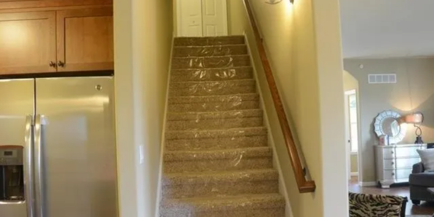 170-1766-Old-Gatesburg-Rd_Stairs1