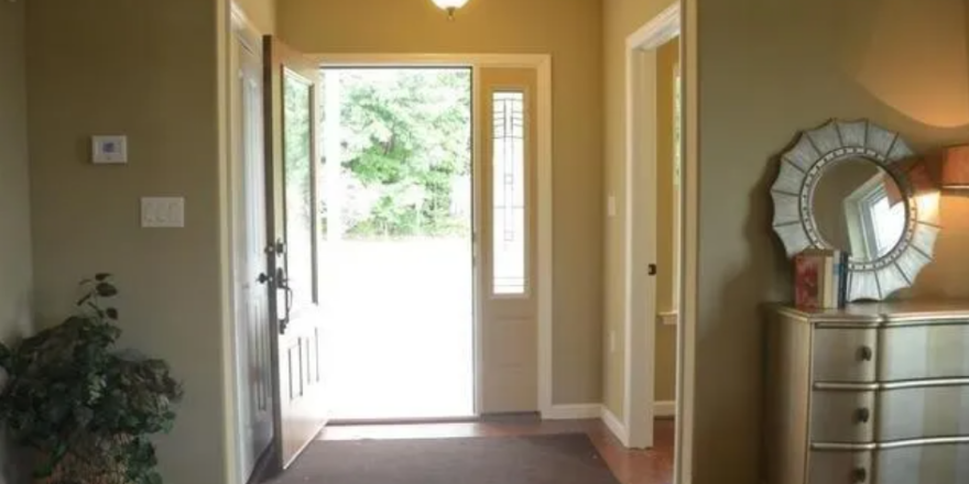 40-1766-Old-Gatesburg-Rd_Entry2