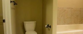 90-1766-Old-Gatesburg-Rd_Owners-Bath2
