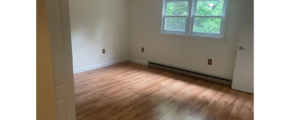 220-E-Doris-bedroom-2