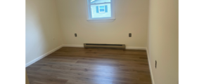 220-E-Doris-bedroom-4